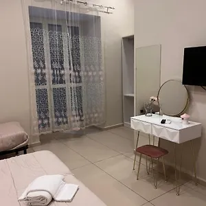 https://oceania-hotels-naples.hotels-amalfi.com